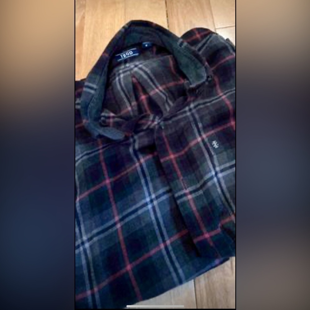Izod size medium men’s flannel button down shirt